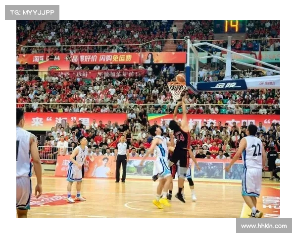 篮球激情燃烧在赛场 NBA球迷歌声唱响荣耀与梦想